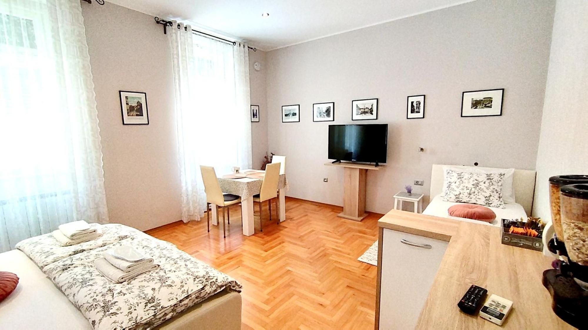 Lavender - City Room With Free Parking Пула Экстерьер фото